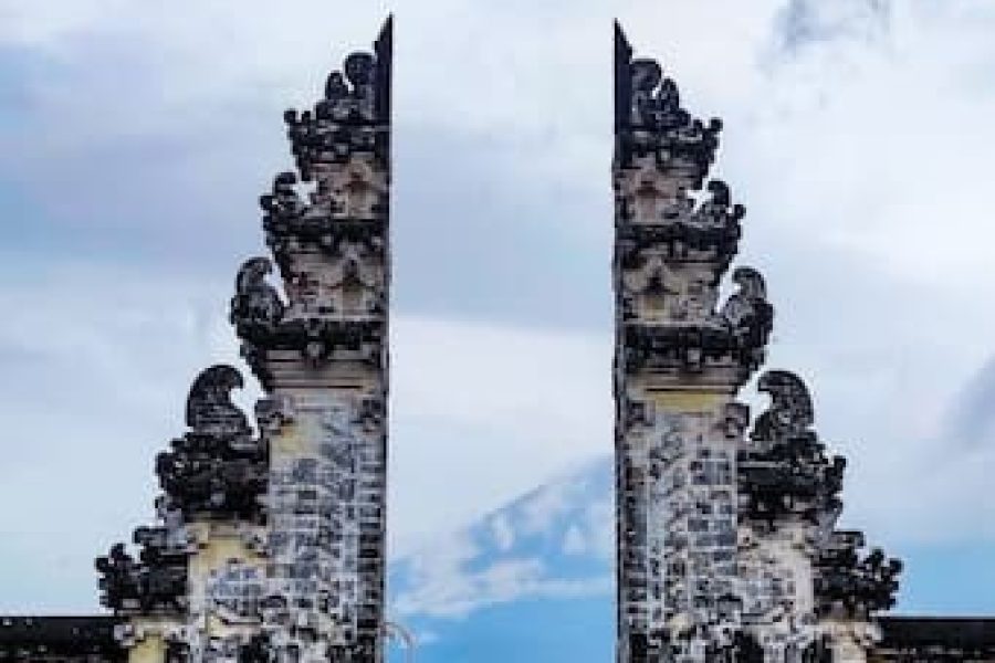 6-Day Best of Bali Tour – Kintamani Volcano, Uluwatu Temple, River Rafting, Water Sports & Tanah Lot Sunset