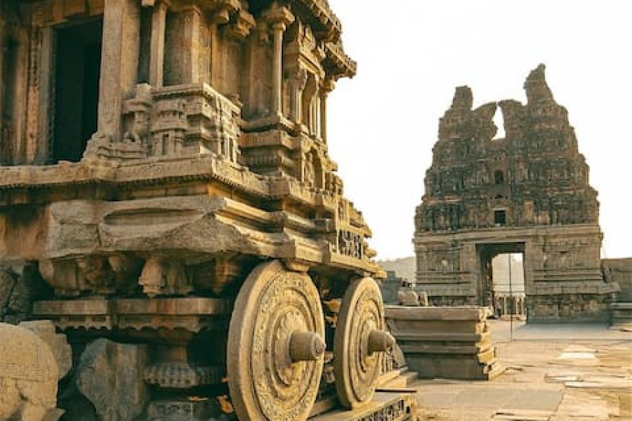 4-Day Hampi Itinerary – Temples, Heritage Hills & Coracle Rides