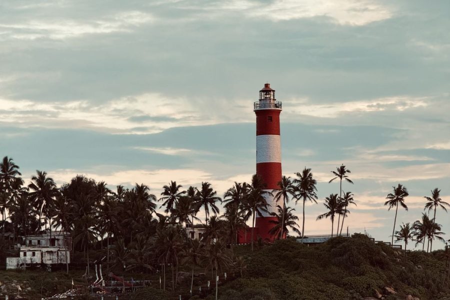 7 Days Kerala Honeymoon Tour – Romantic Backwaters, Hills